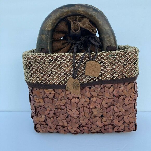 Woven ‘Basket’Lined Handbag w/ Wood Handles.Lined Drawstring Closure. 9.5x8.5x3. - Picture 2 of 8